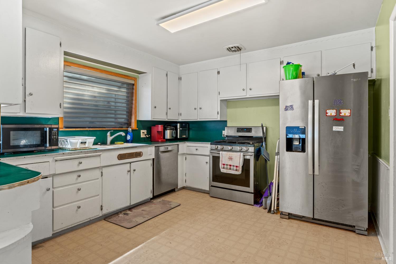 Detail Gallery Image 6 of 25 For 161 Barbara St, Ukiah,  CA 95482 - 4 Beds | 2 Baths