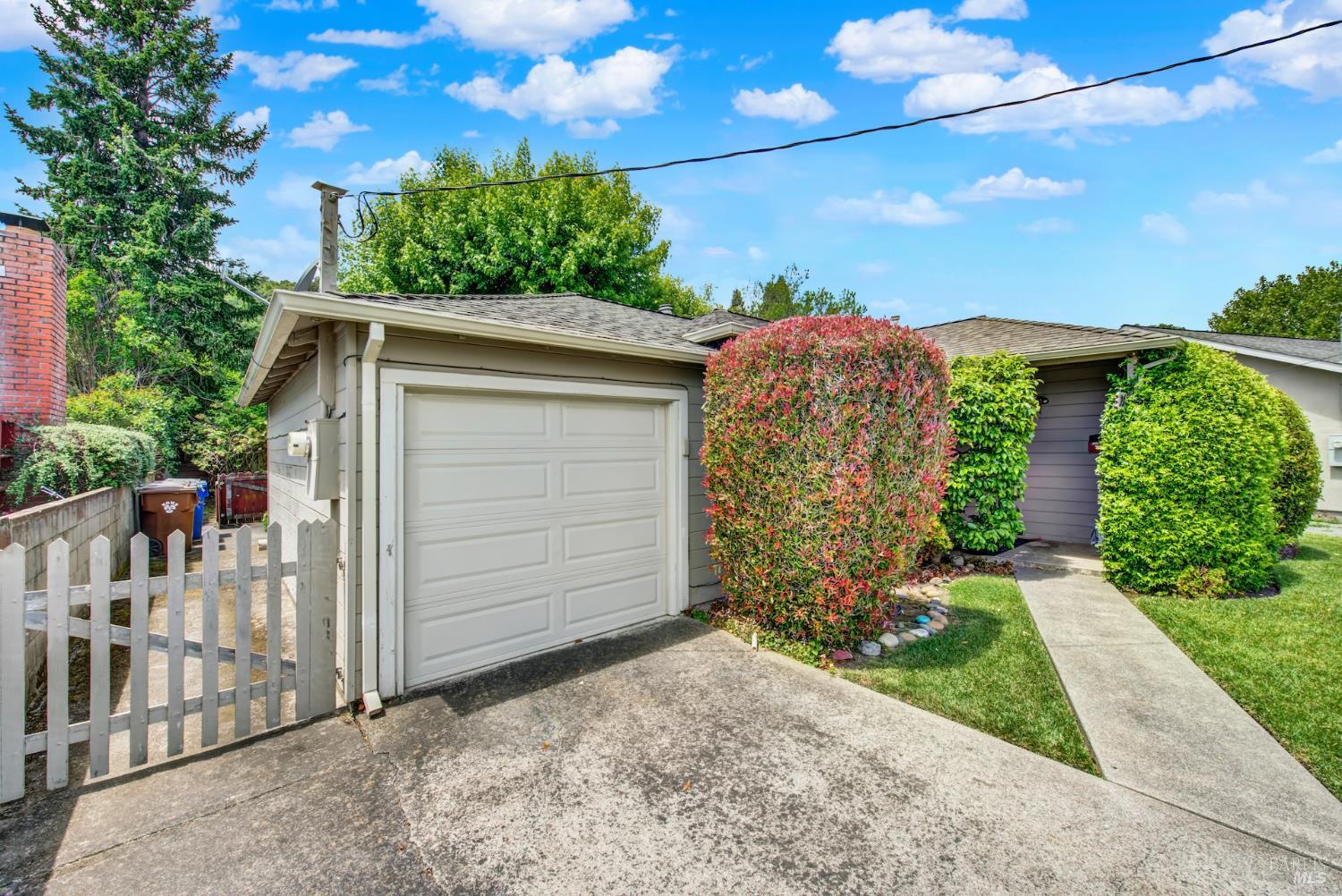 Detail Gallery Image 9 of 64 For 285 Homewood Ave, Napa,  CA 94558 - 2 Beds | 1 Baths