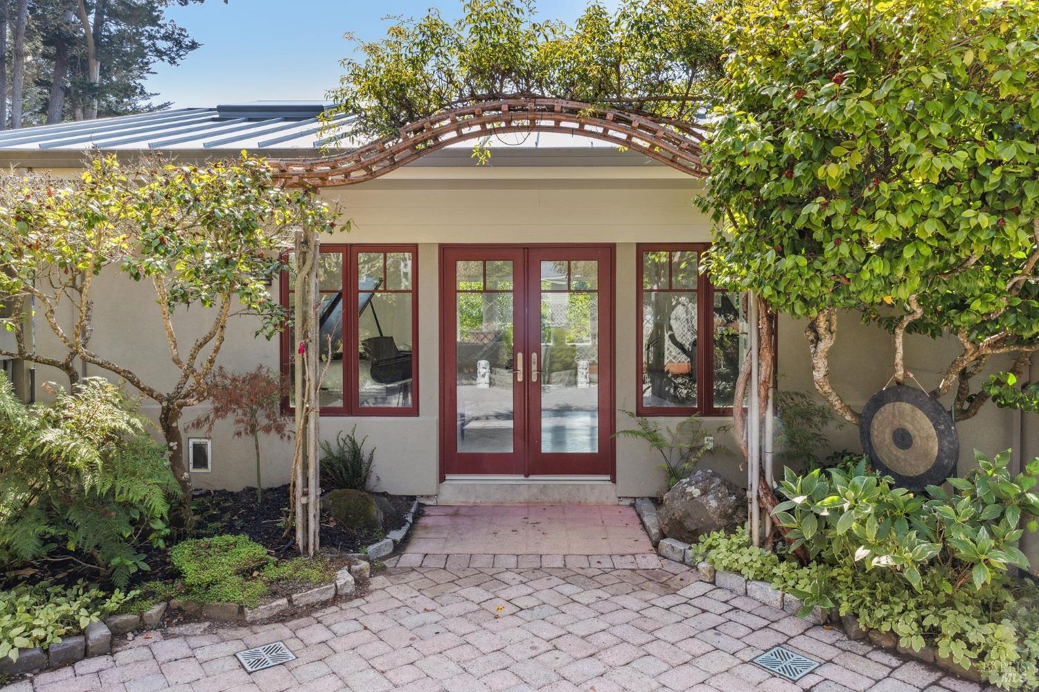Detail Gallery Image 8 of 56 For 41 Cypress Rd, Point Reyes Station,  CA 94956 - 4 Beds | 4/1 Baths