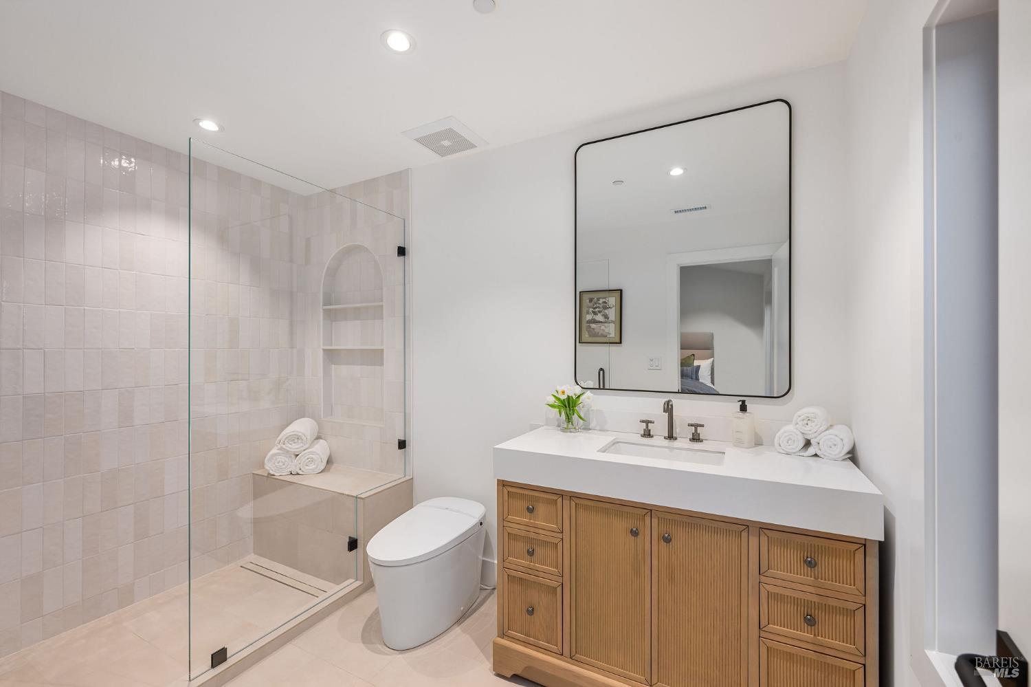 Detail Gallery Image 35 of 54 For 1597 Arrowhead Dr, Saint Helena,  CA 94574 - 3 Beds | 3/1 Baths
