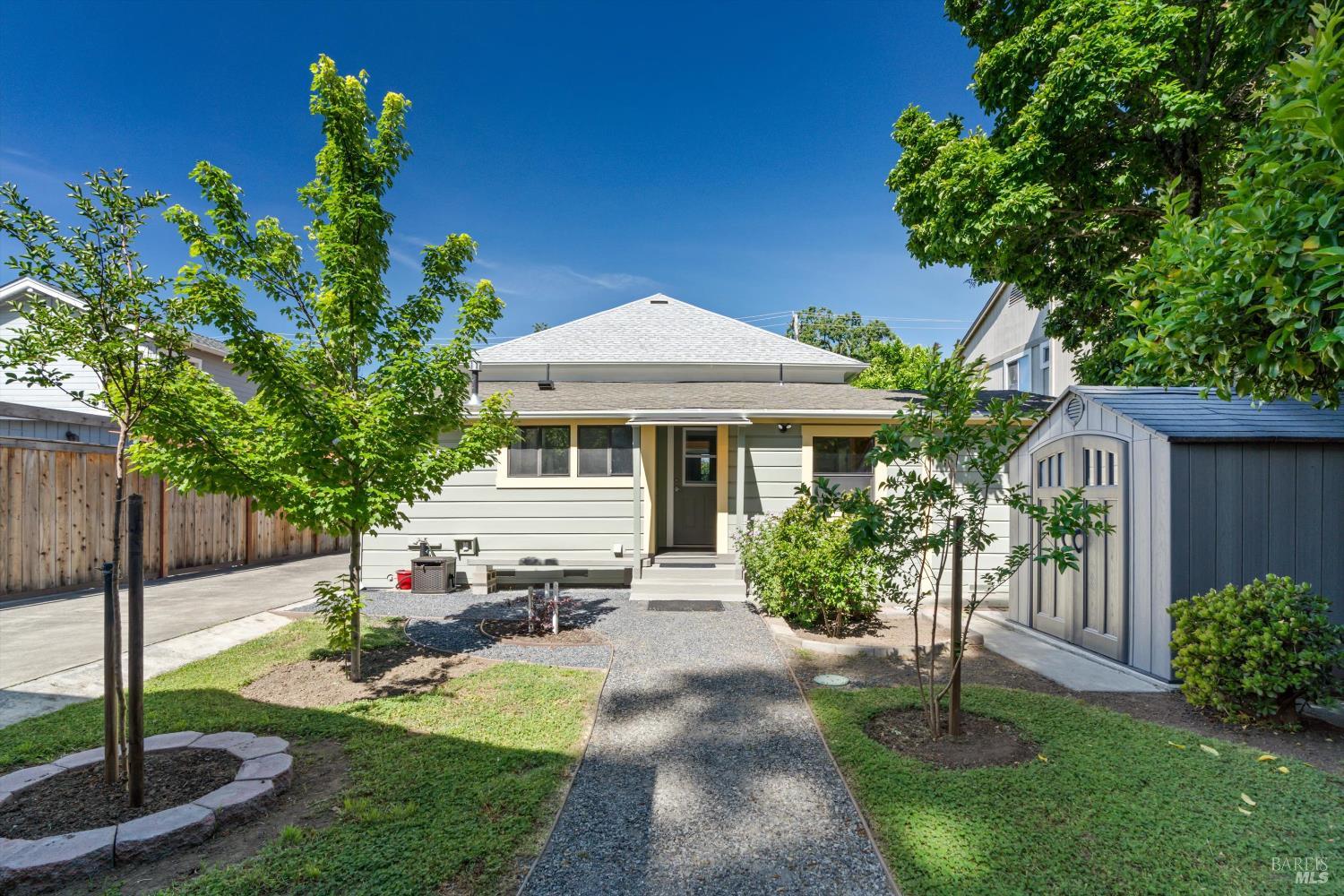 Detail Gallery Image 9 of 17 For 24 S University St, Healdsburg,  CA 95448 - – Beds | – Baths