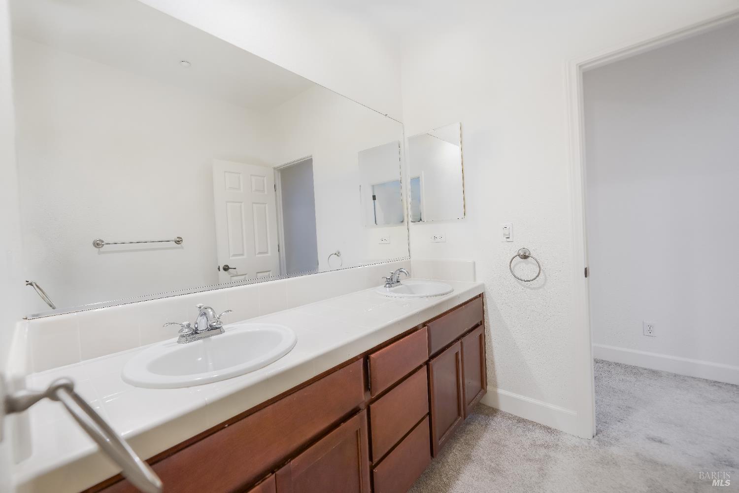 Detail Gallery Image 17 of 19 For 1759 Emma Way, Petaluma,  CA 94954 - 4 Beds | 2/1 Baths