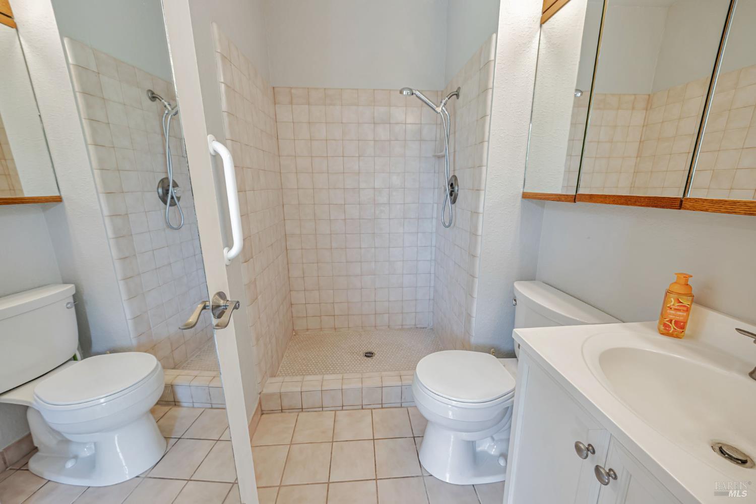 Detail Gallery Image 13 of 17 For 1181 Eleanor Ave, Rohnert Park,  CA 94928 - 3 Beds | 2 Baths