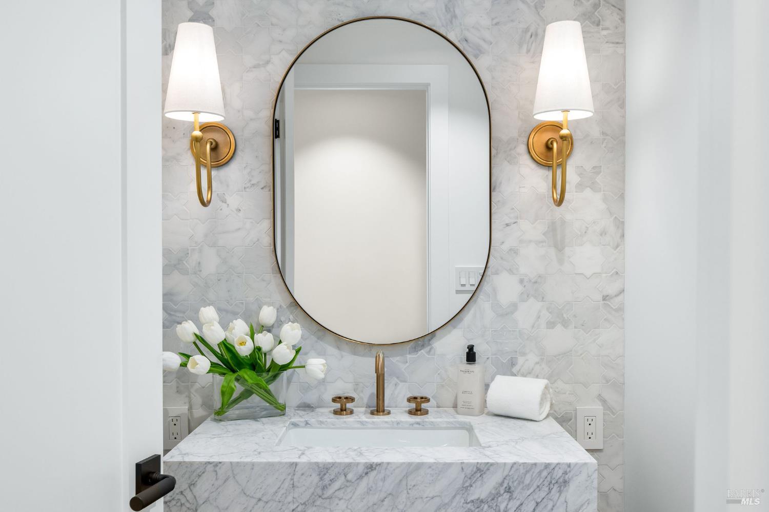 Detail Gallery Image 22 of 54 For 1597 Arrowhead Dr, Saint Helena,  CA 94574 - 3 Beds | 3/1 Baths