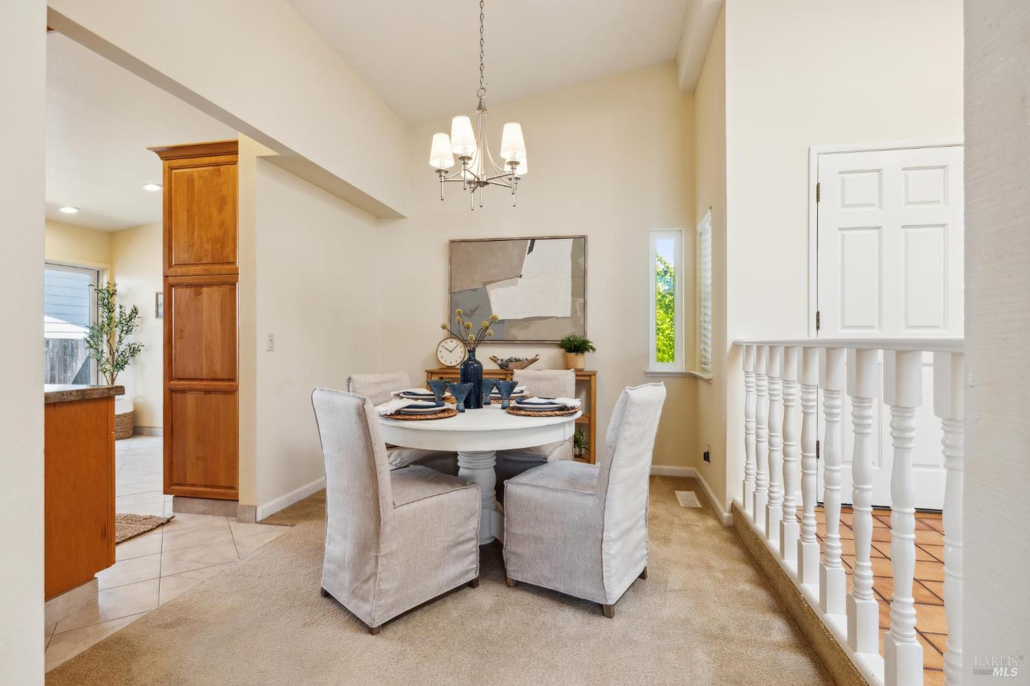 Detail Gallery Image 8 of 35 For 1506 Cerro Sonoma Cir, Petaluma,  CA 94954 - 3 Beds | 2 Baths