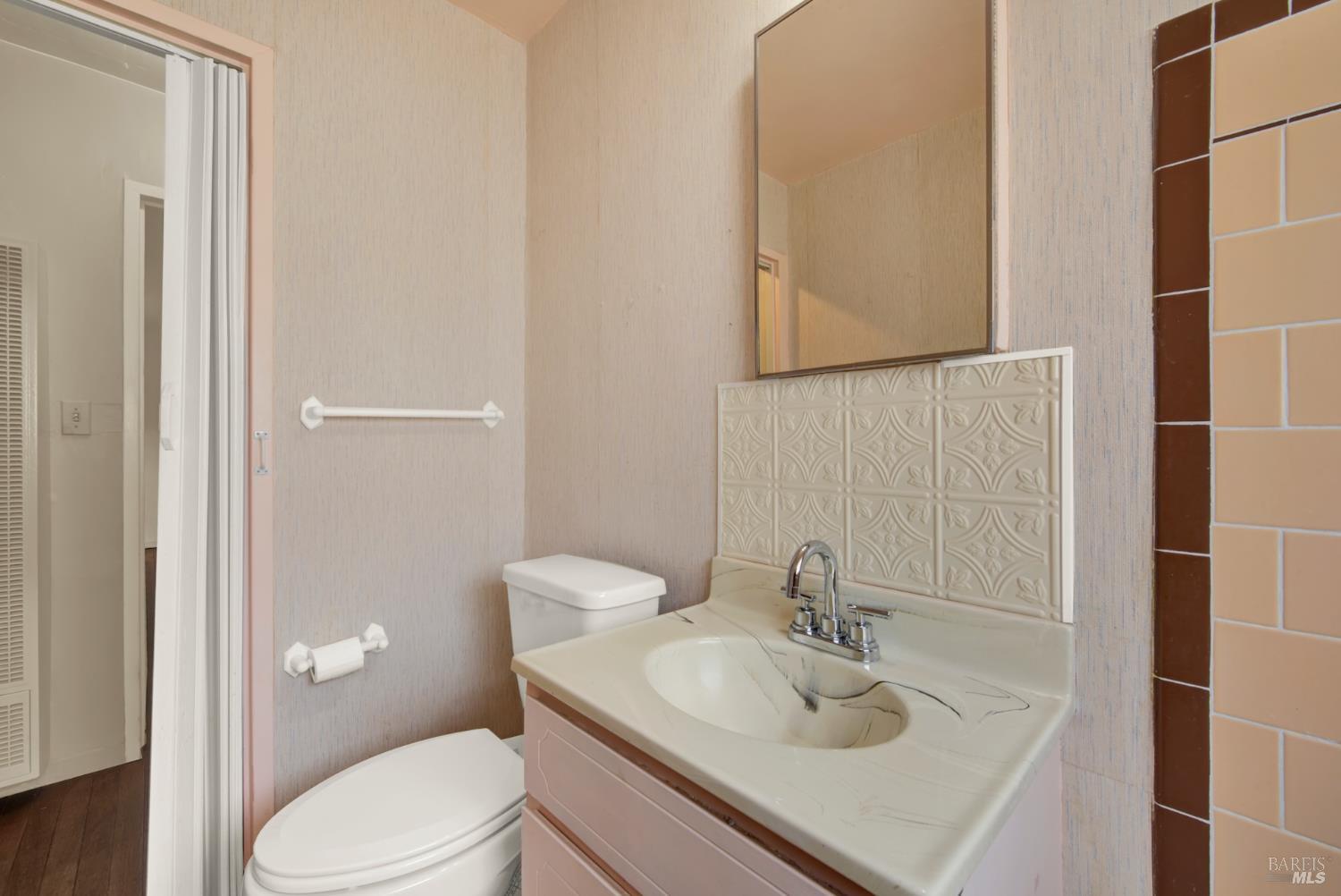 Detail Gallery Image 36 of 64 For 285 Homewood Ave, Napa,  CA 94558 - 2 Beds | 1 Baths