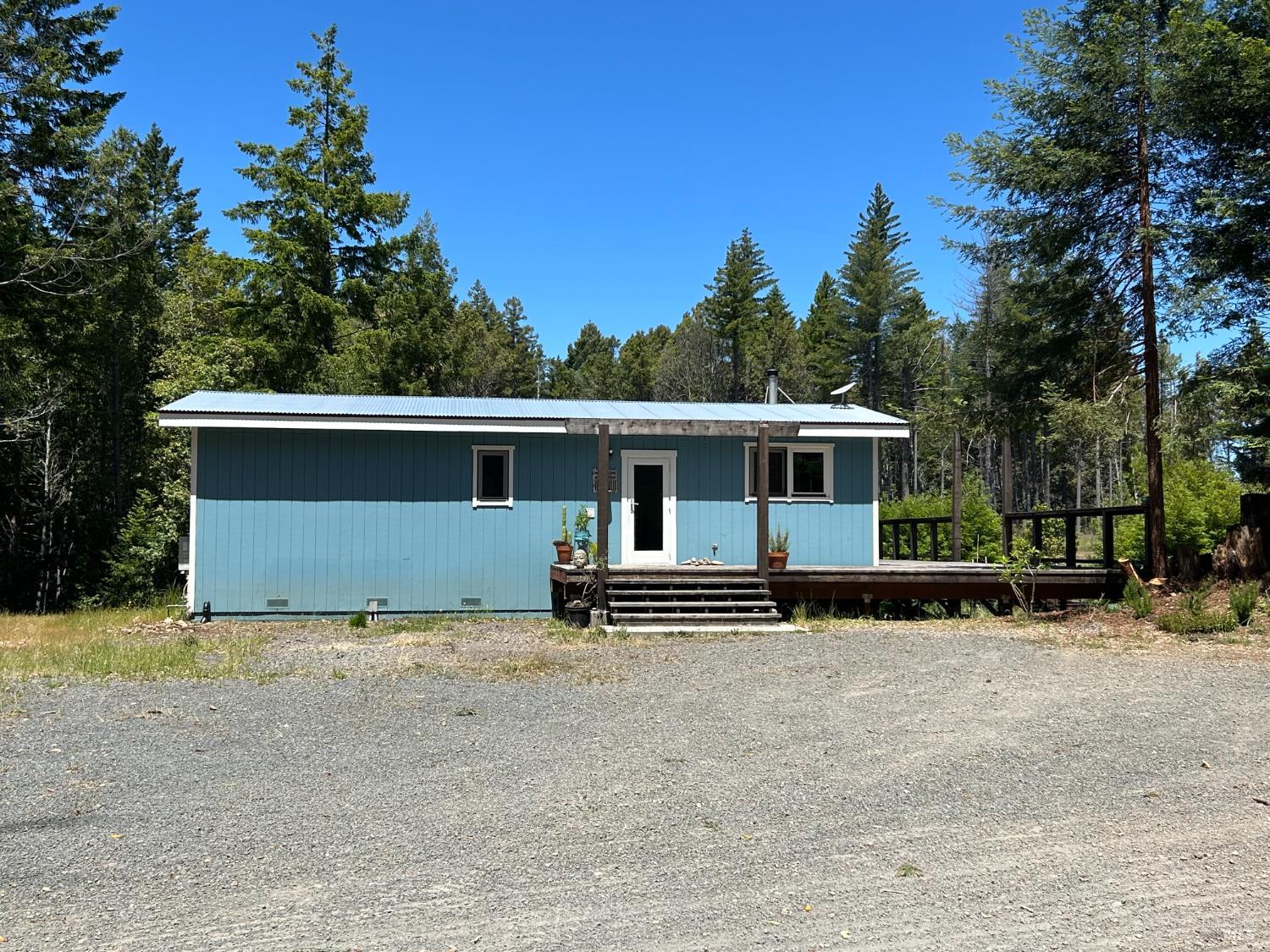 Detail Gallery Image 11 of 38 For 34620 Eureka Hill Rd, Point Arena,  CA 95468 - 1 Beds | 1/1 Baths