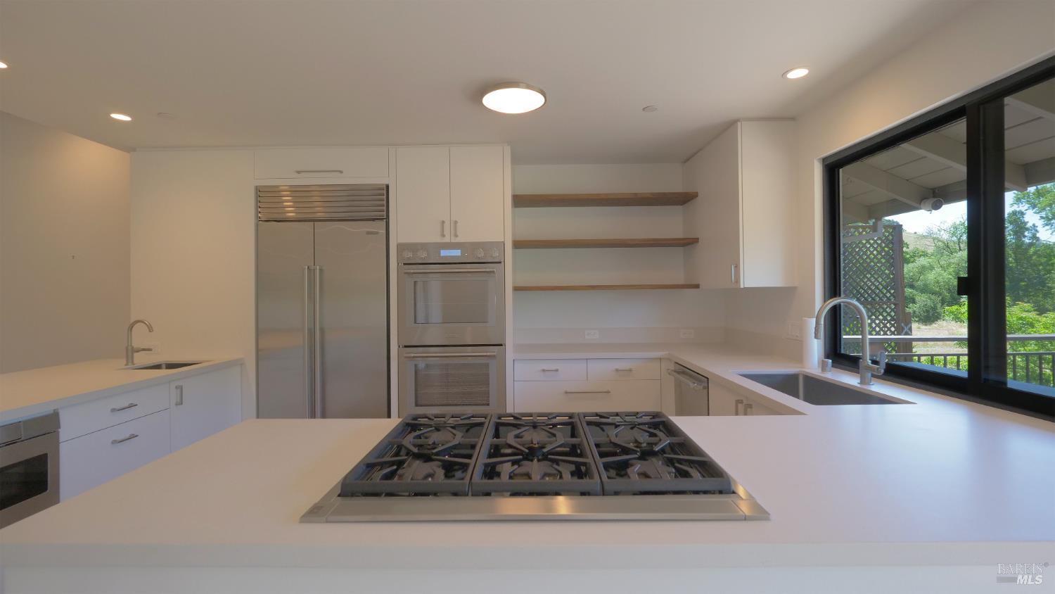 Detail Gallery Image 12 of 48 For 1306 Pinon Dr, Healdsburg,  CA 95448 - 2 Beds | 2/1 Baths