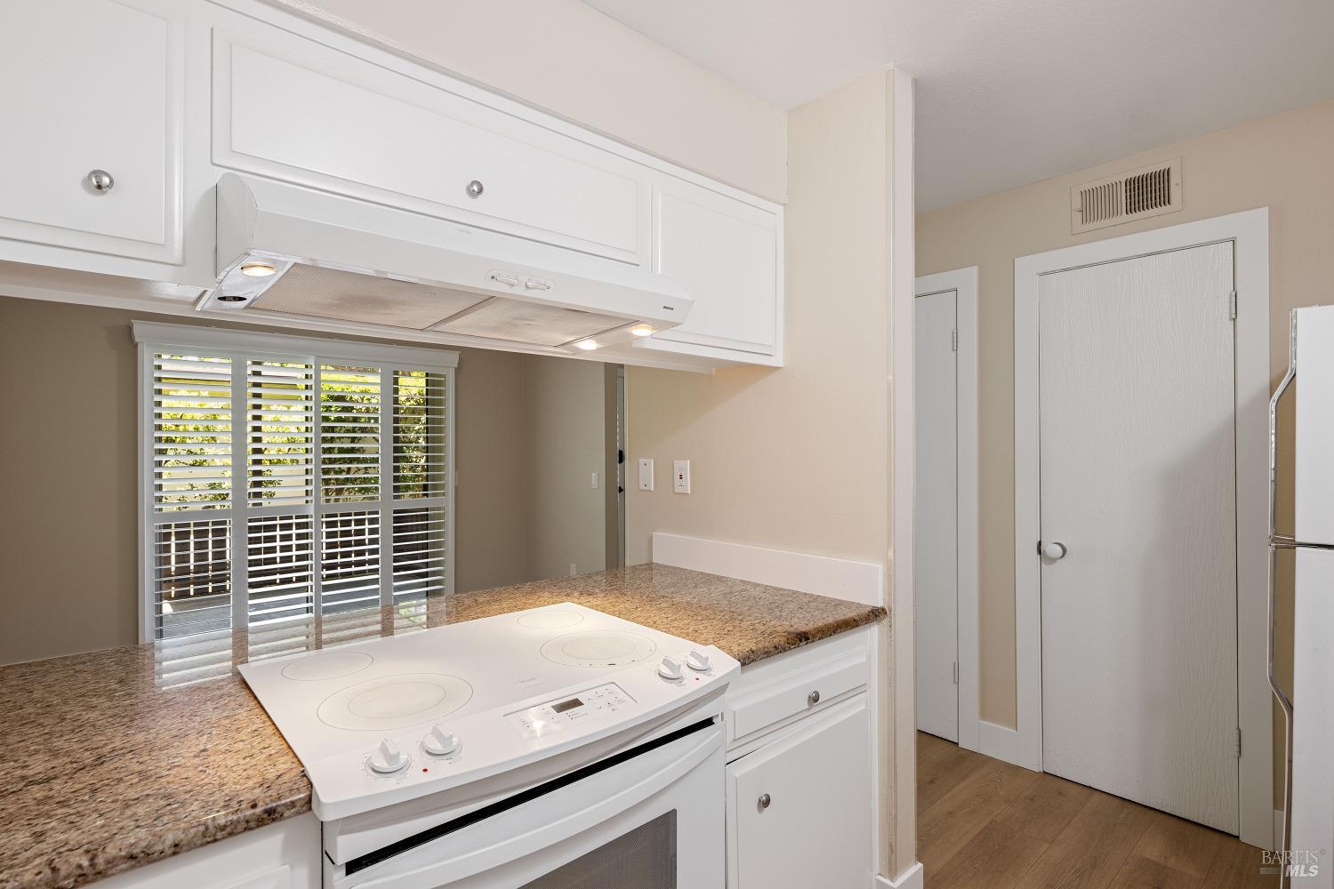Detail Gallery Image 13 of 32 For 336 Las Casitas Ct, Sonoma,  CA 95476 - 2 Beds | 1/1 Baths