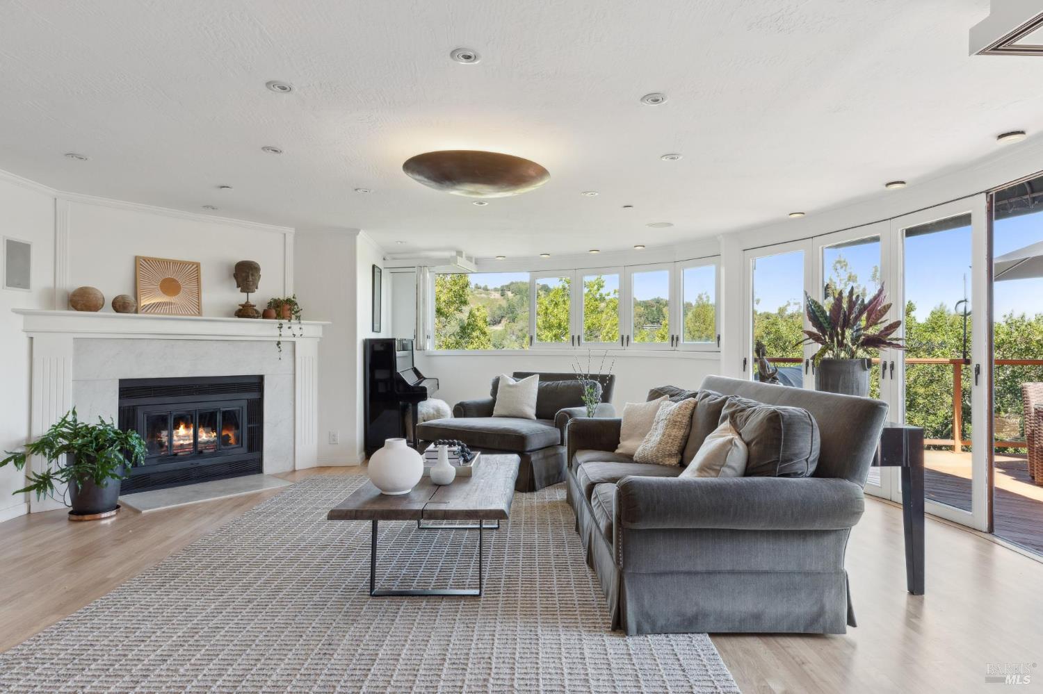 Detail Gallery Image 8 of 54 For 222 Marguerite Ave, Mill Valley,  CA 94941 - 4 Beds | 5 Baths