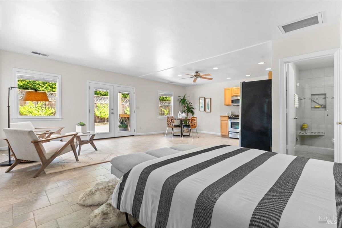 Detail Gallery Image 57 of 67 For 107 1st St, Healdsburg,  CA 95448 - 3 Beds | 3 Baths