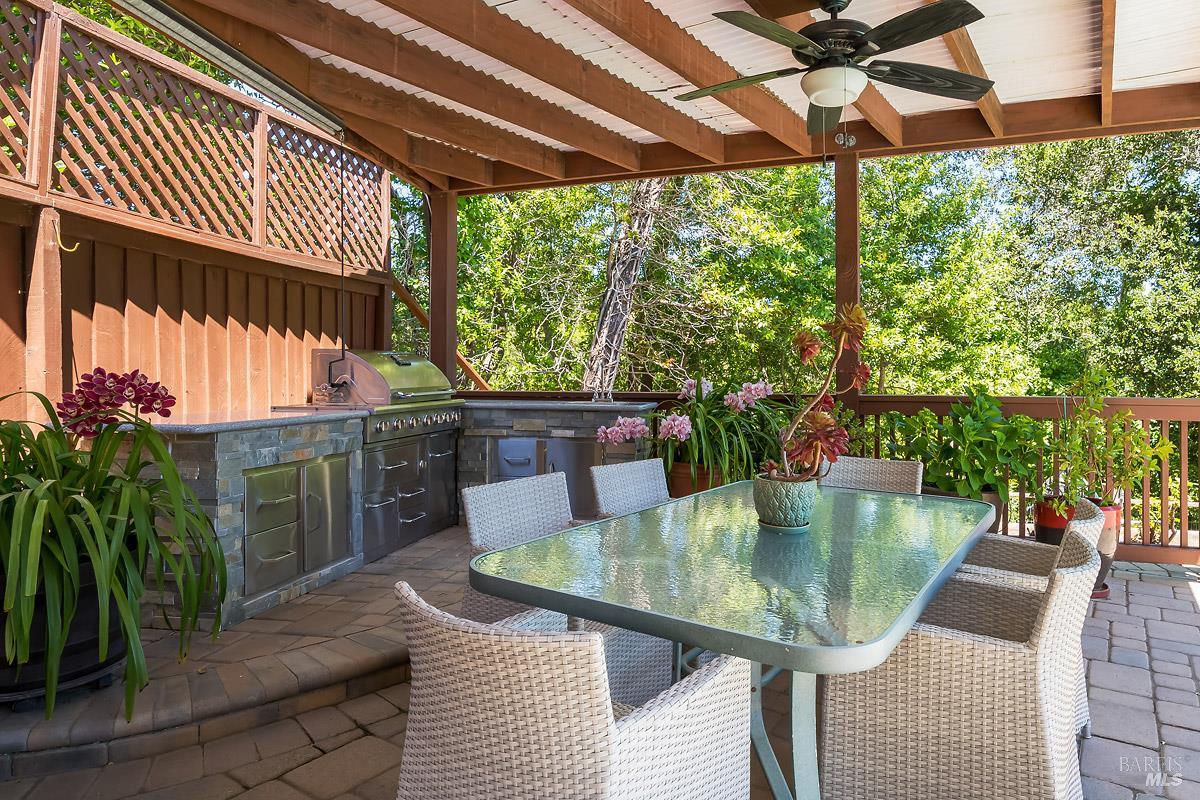 Detail Gallery Image 42 of 53 For 25 Wimbledon Ct, Novato,  CA 94949 - 4 Beds | 3/1 Baths