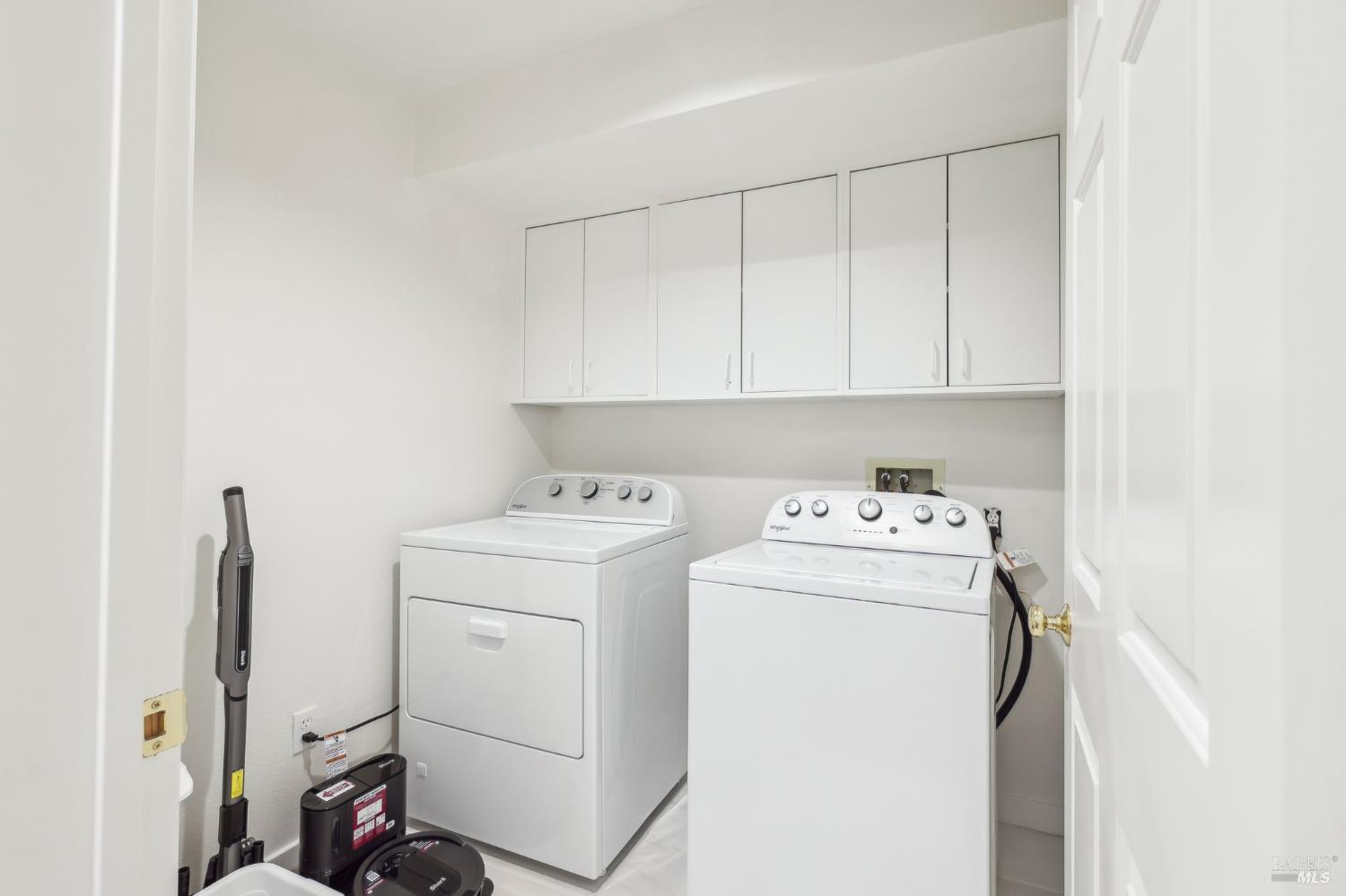 Detail Gallery Image 23 of 28 For 9 Gable Ct, San Rafael,  CA 94903 - 3 Beds | 2 Baths
