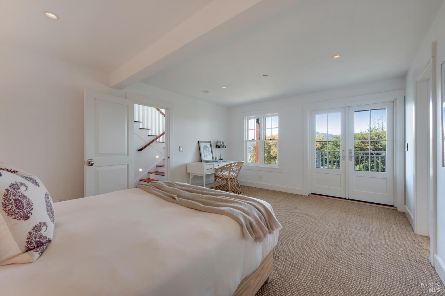 Detail Gallery Image 48 of 64 For 22 Eucalyptus Rd, Belvedere,  CA 94920 - 5 Beds | 4/2 Baths