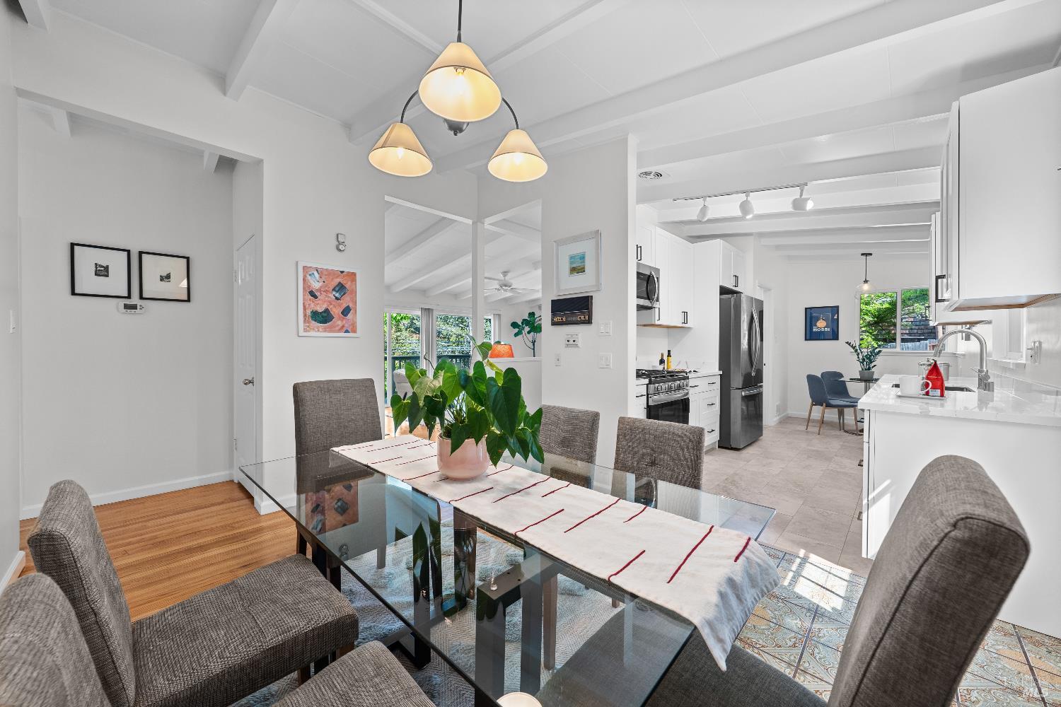 Detail Gallery Image 13 of 51 For 84 E Crescent Dr, San Rafael,  CA 94901 - 3 Beds | 2 Baths