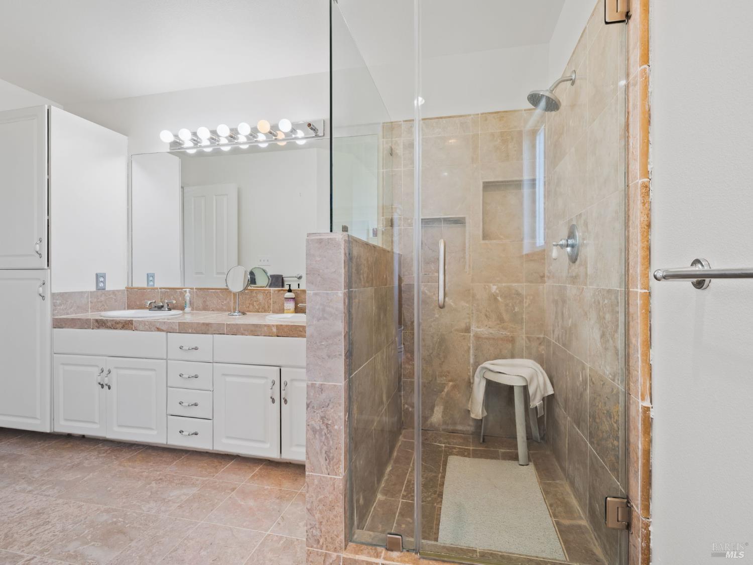 Detail Gallery Image 41 of 60 For 109 Paradise Dr, Napa,  CA 94558 - 4 Beds | 2/1 Baths