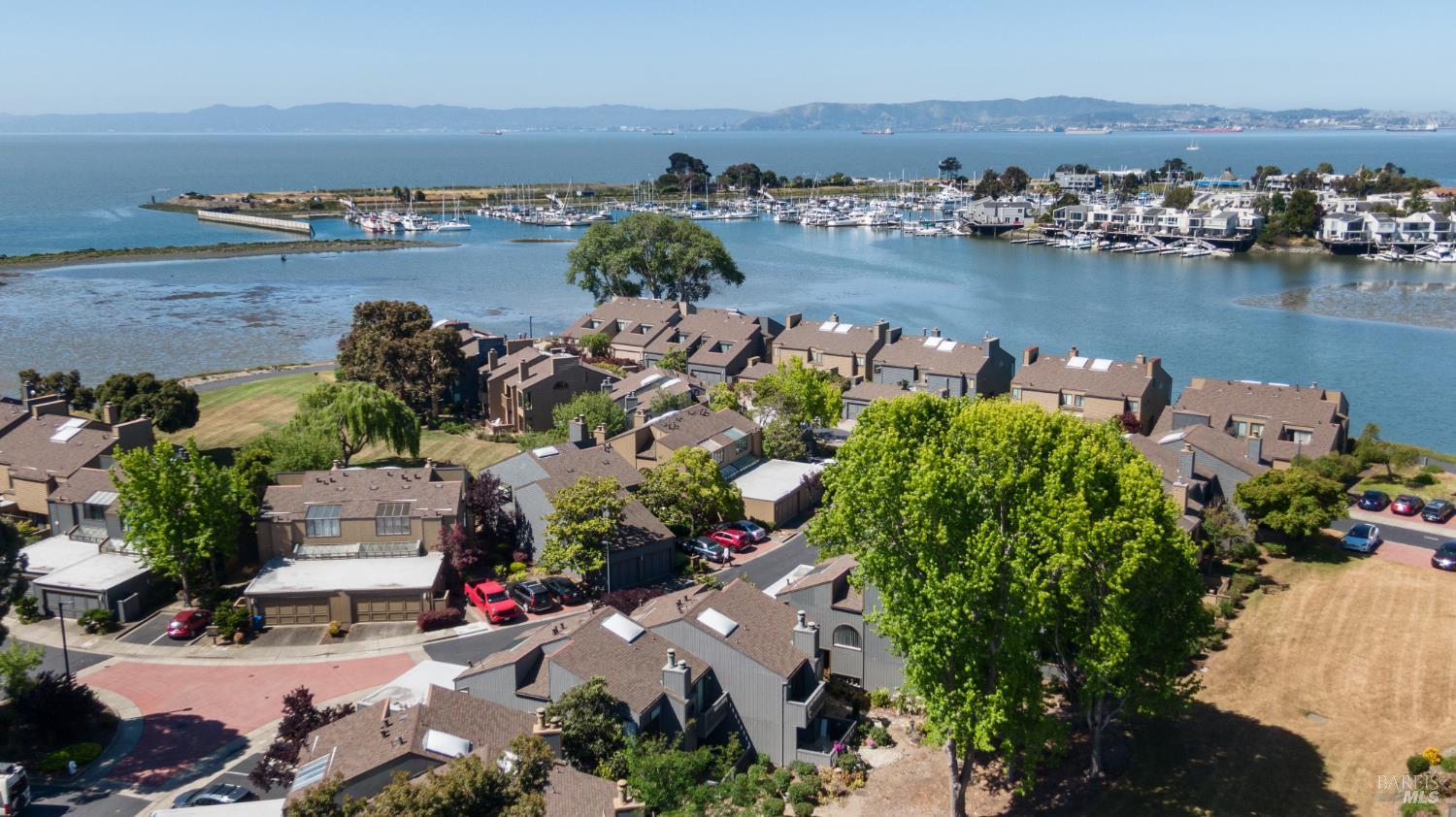 Detail Gallery Image 46 of 53 For 553 Kings Rd, Alameda,  CA 94501 - 2 Beds | 2/1 Baths