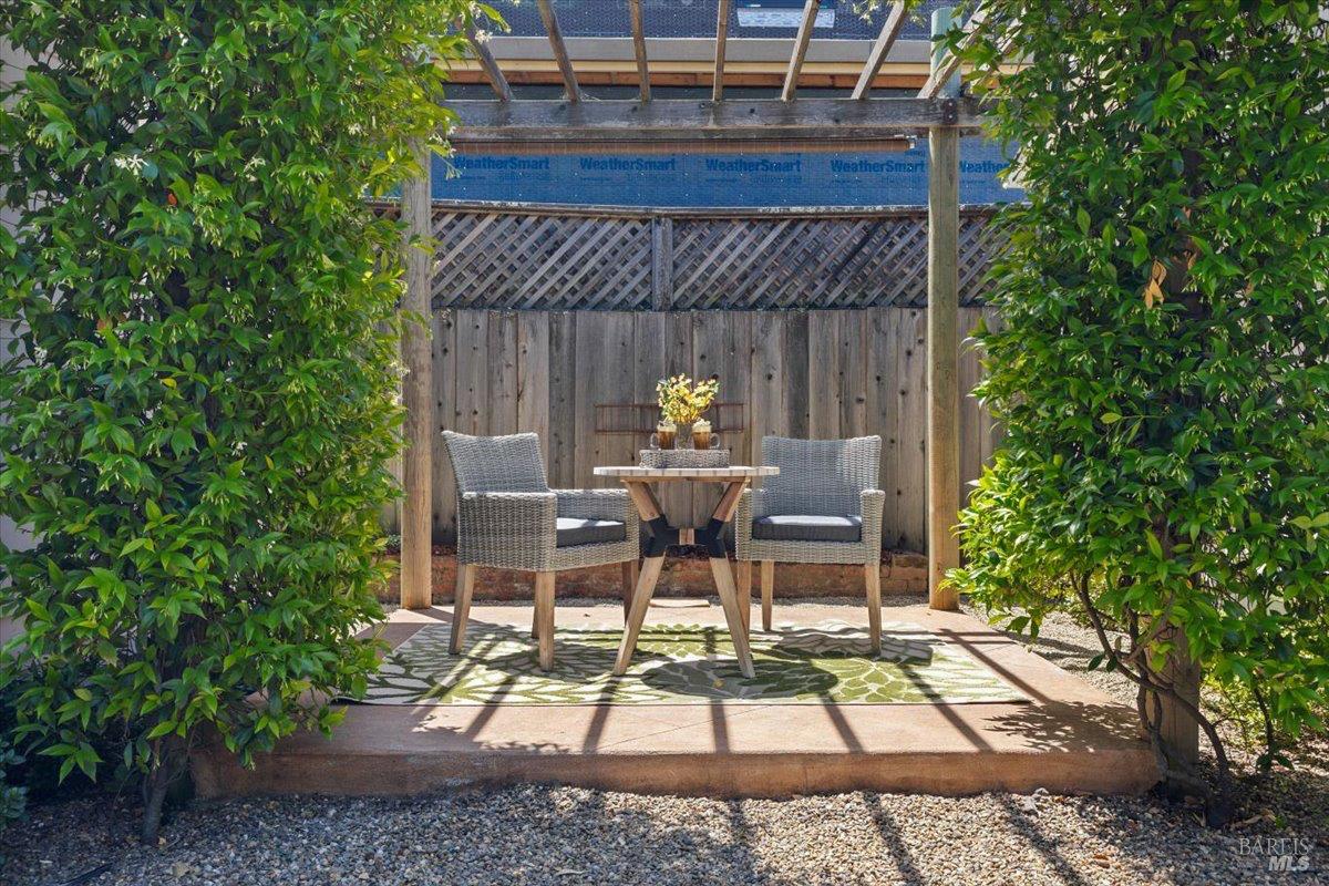Detail Gallery Image 39 of 67 For 107 1st St, Healdsburg,  CA 95448 - 3 Beds | 3 Baths