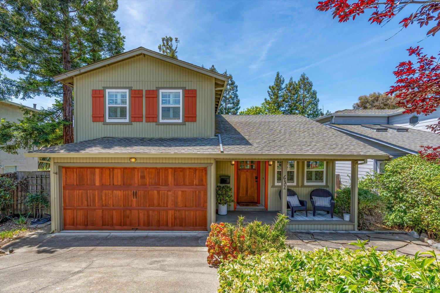 Detail Gallery Image 1 of 44 For 632 E K St, Benicia,  CA 94510 - 2 Beds | 2 Baths