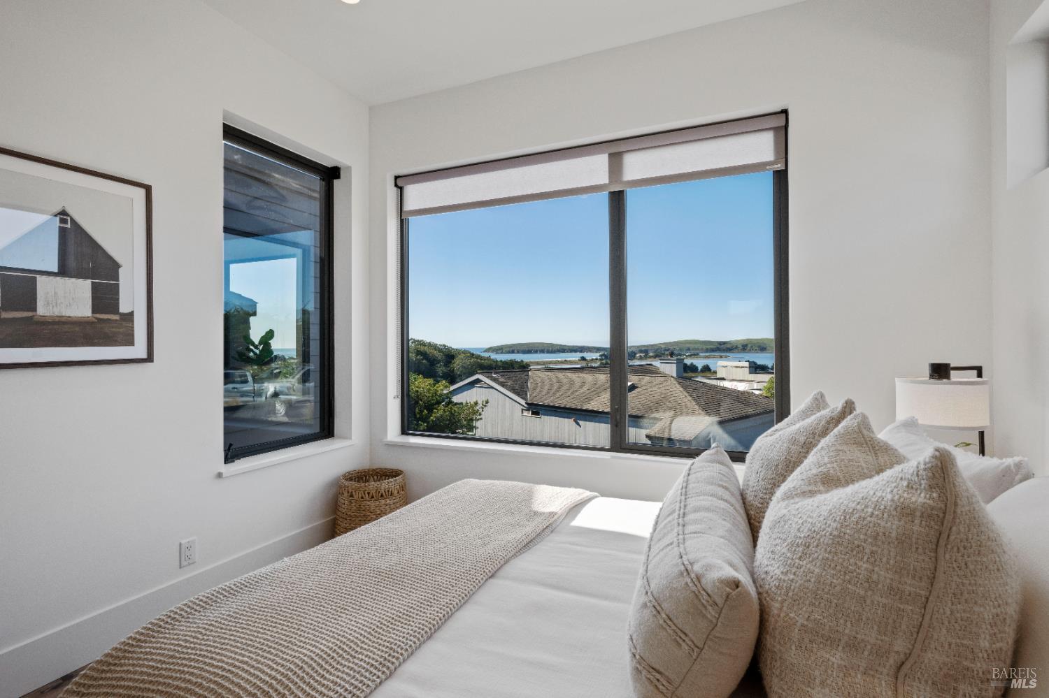 Detail Gallery Image 17 of 46 For 176 Cypress Loop, Bodega Bay,  CA 94923 - 4 Beds | 4/1 Baths
