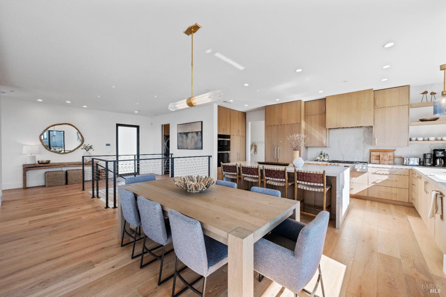 Detail Gallery Image 10 of 46 For 176 Cypress Loop, Bodega Bay,  CA 94923 - 4 Beds | 4/1 Baths