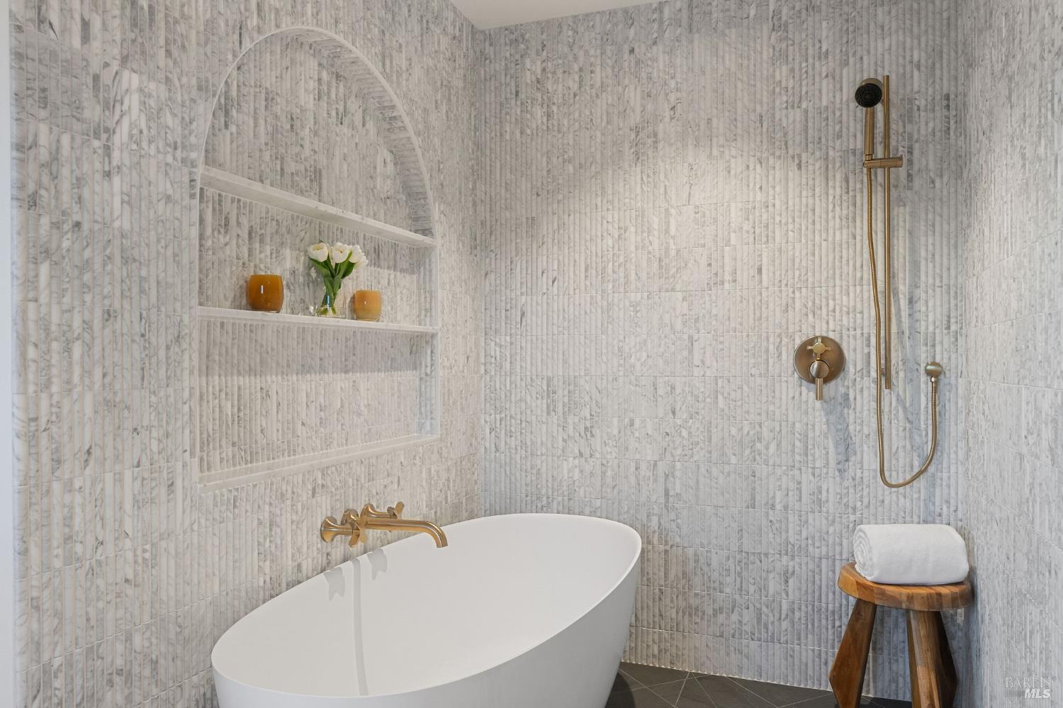 Detail Gallery Image 29 of 54 For 1597 Arrowhead Dr, Saint Helena,  CA 94574 - 3 Beds | 3/1 Baths