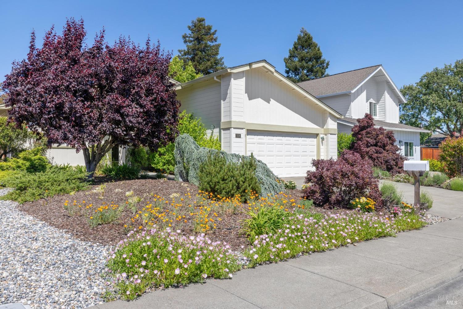 Detail Gallery Image 35 of 35 For 1506 Cerro Sonoma Cir, Petaluma,  CA 94954 - 3 Beds | 2 Baths