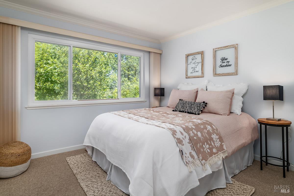Detail Gallery Image 29 of 53 For 25 Wimbledon Ct, Novato,  CA 94949 - 4 Beds | 3/1 Baths
