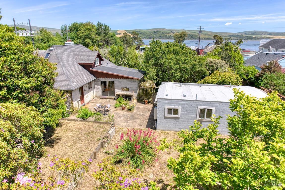 Detail Gallery Image 42 of 45 For 11 Inverness Way, Inverness,  CA 94937 - 3 Beds | 2 Baths