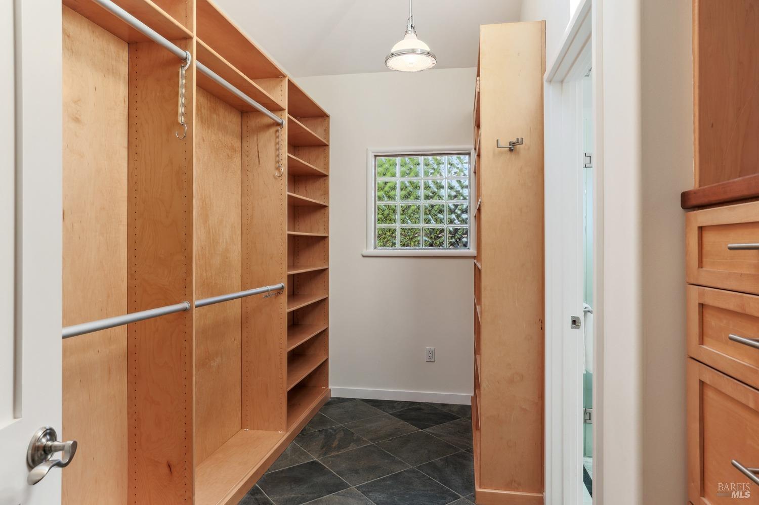 Detail Gallery Image 30 of 56 For 41 Cypress Rd, Point Reyes Station,  CA 94956 - 4 Beds | 4/1 Baths