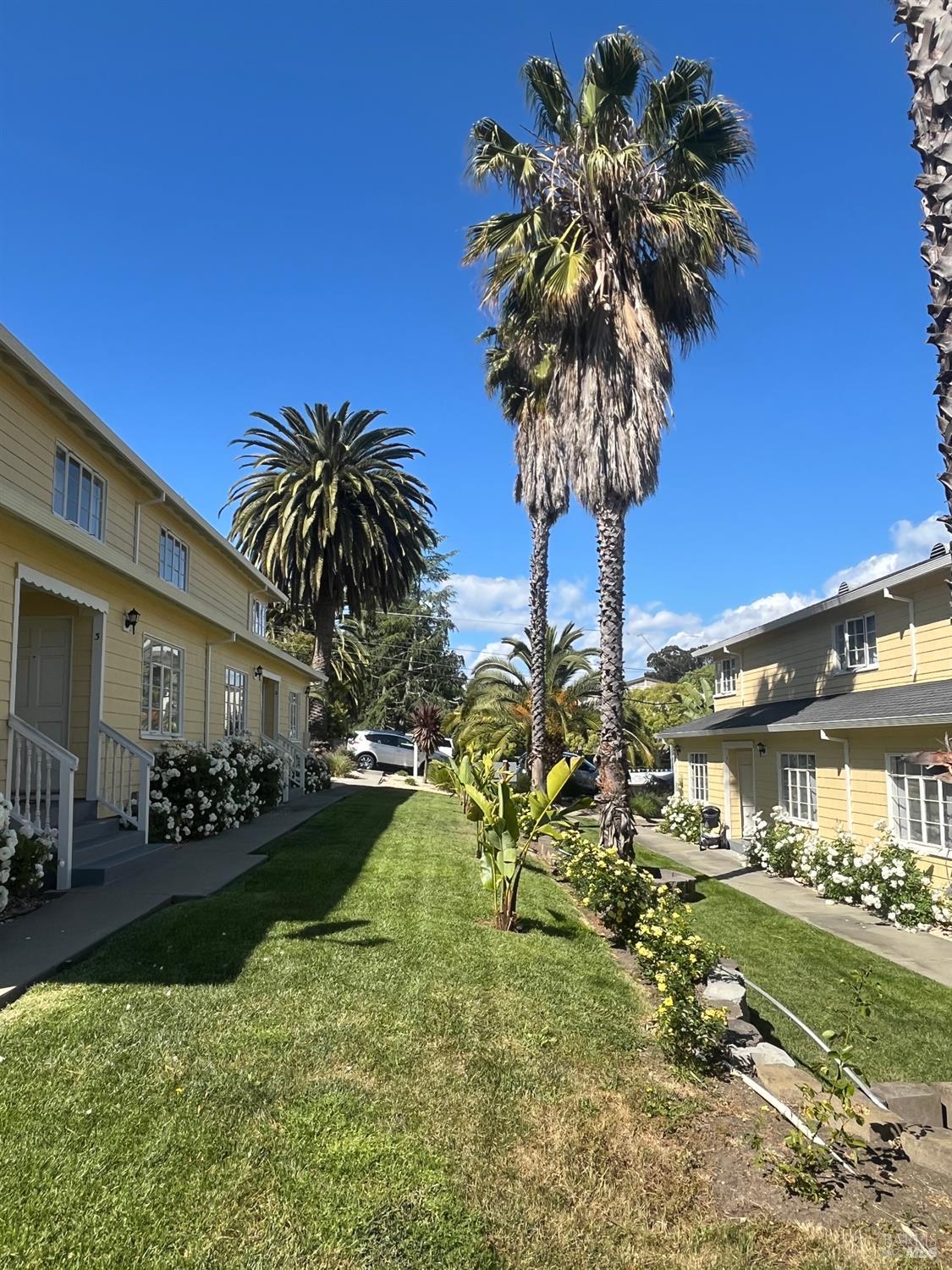 Detail Gallery Image 2 of 25 For 150 E J St #4,  Benicia,  CA 94510 - 1 Beds | 1 Baths