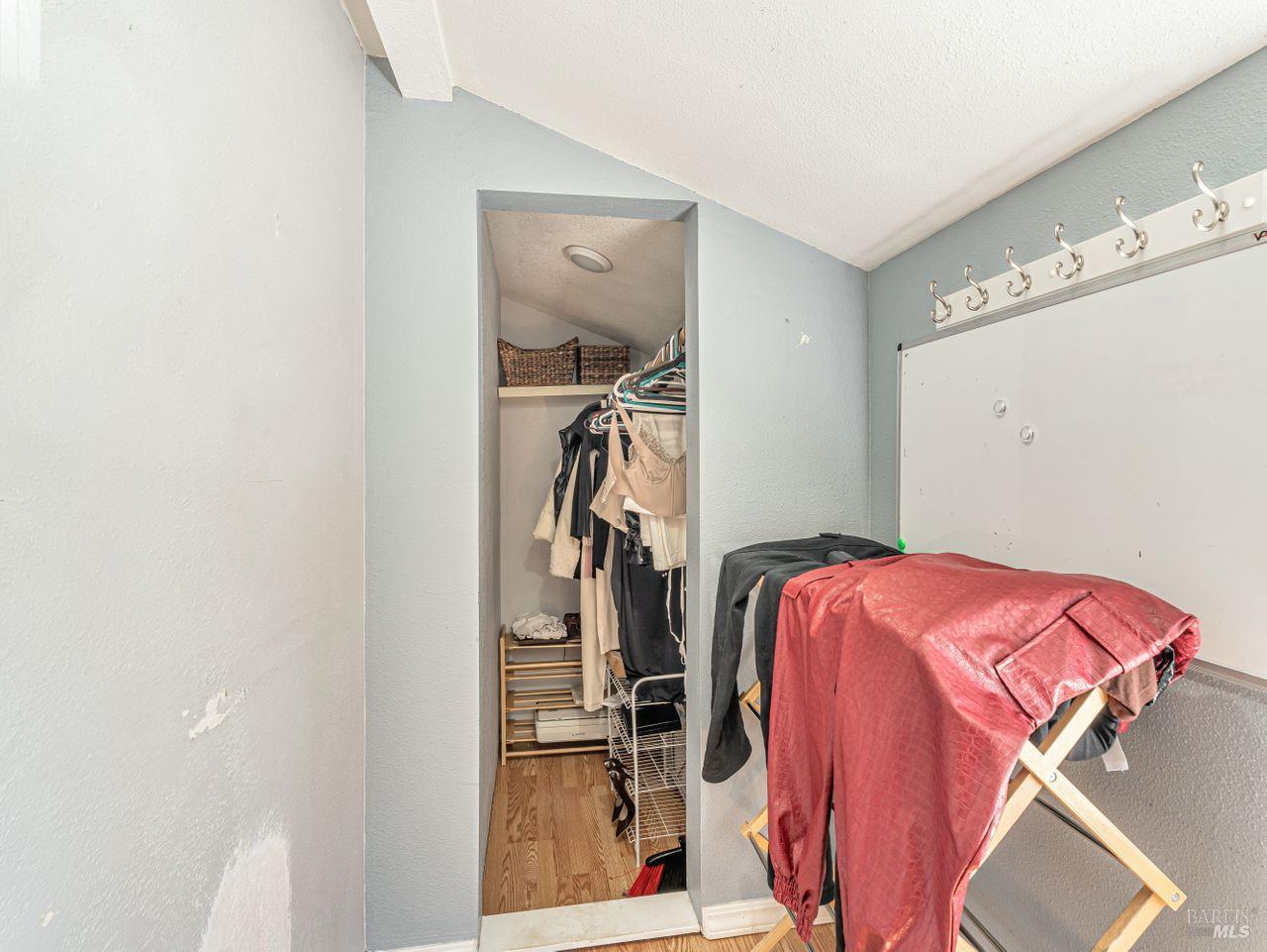Detail Gallery Image 20 of 33 For 2375 Los Olivos Rd, Santa Rosa,  CA 95404 - 2 Beds | 1 Baths