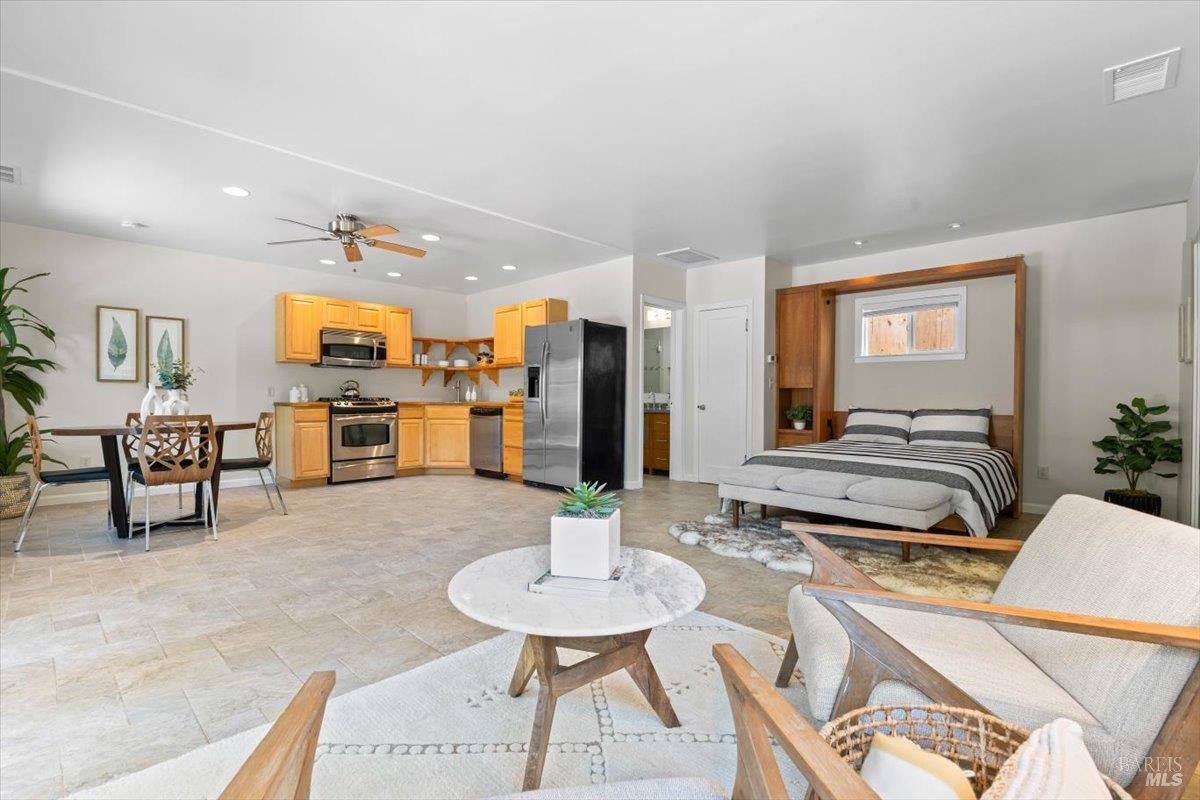 Detail Gallery Image 53 of 67 For 107 1st St, Healdsburg,  CA 95448 - 3 Beds | 3 Baths