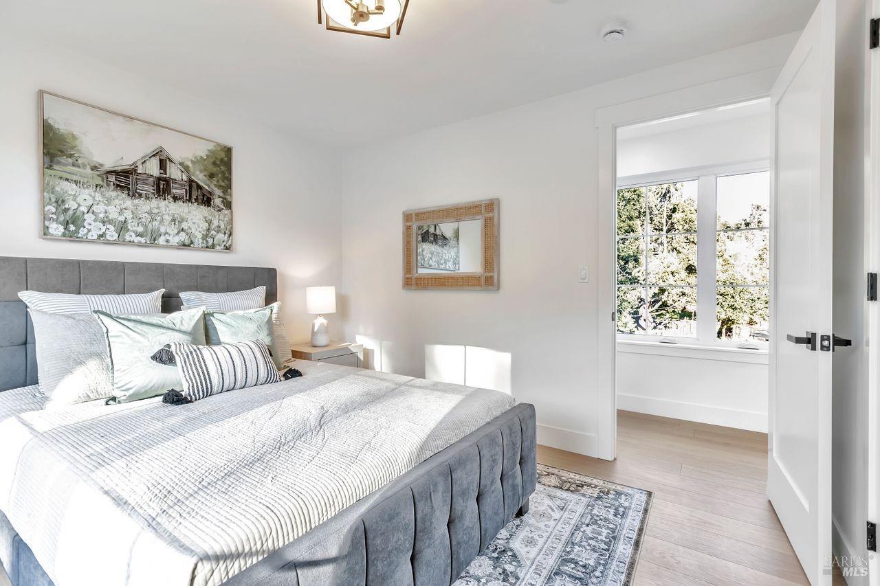 Detail Gallery Image 31 of 64 For 22 Cedar Ave, Kentfield,  CA 94904 - 5 Beds | 5 Baths