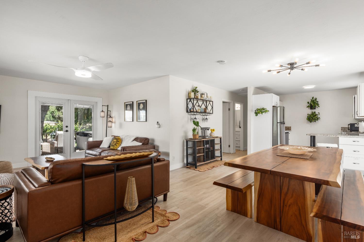 Detail Gallery Image 37 of 82 For 725 Lytton Station Rd, Healdsburg,  CA 95448 - 7 Beds | 5 Baths