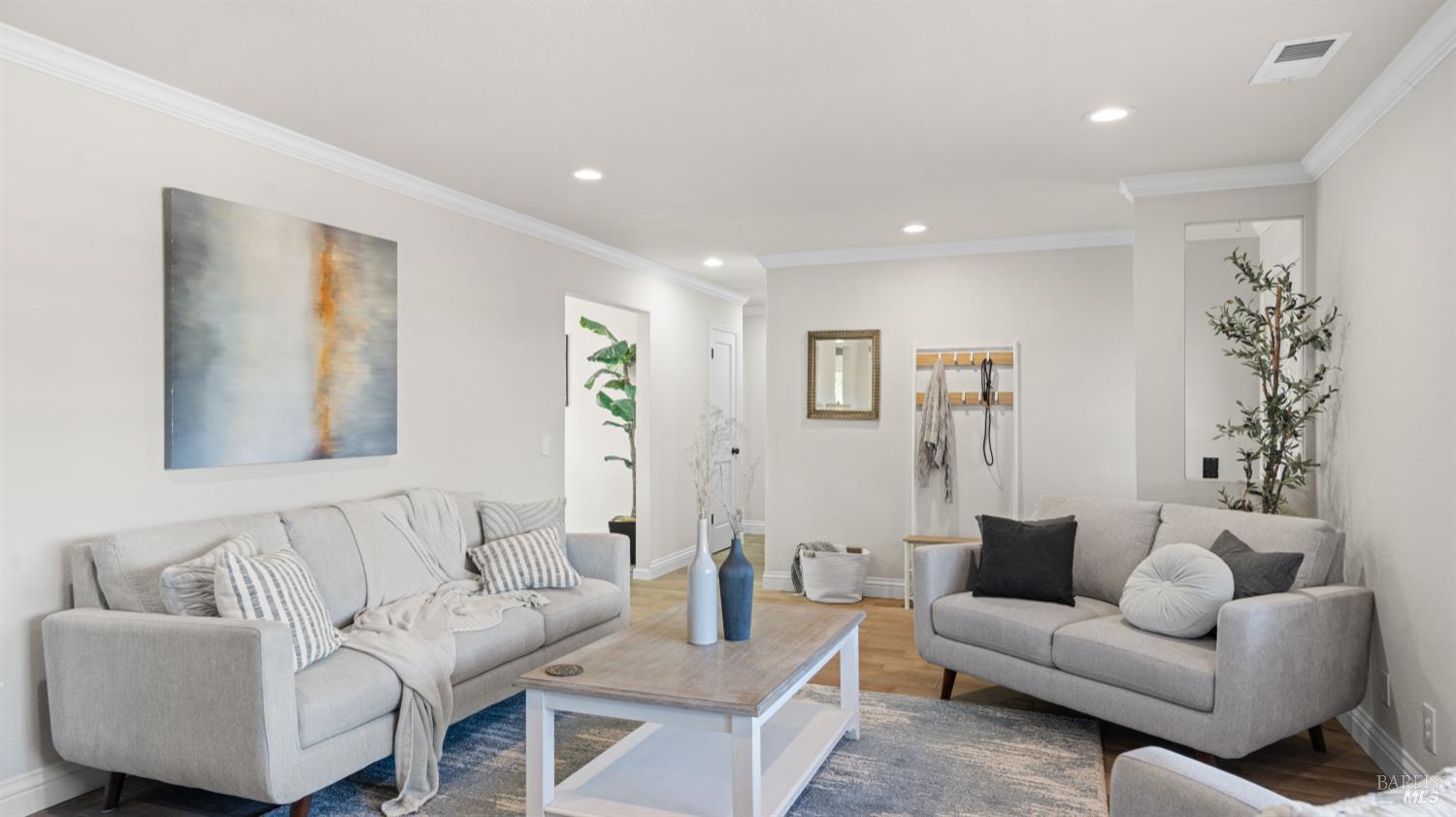 Detail Gallery Image 5 of 70 For 4270 Peaceful Glen Rd, Vacaville,  CA 95688 - 3 Beds | 2 Baths