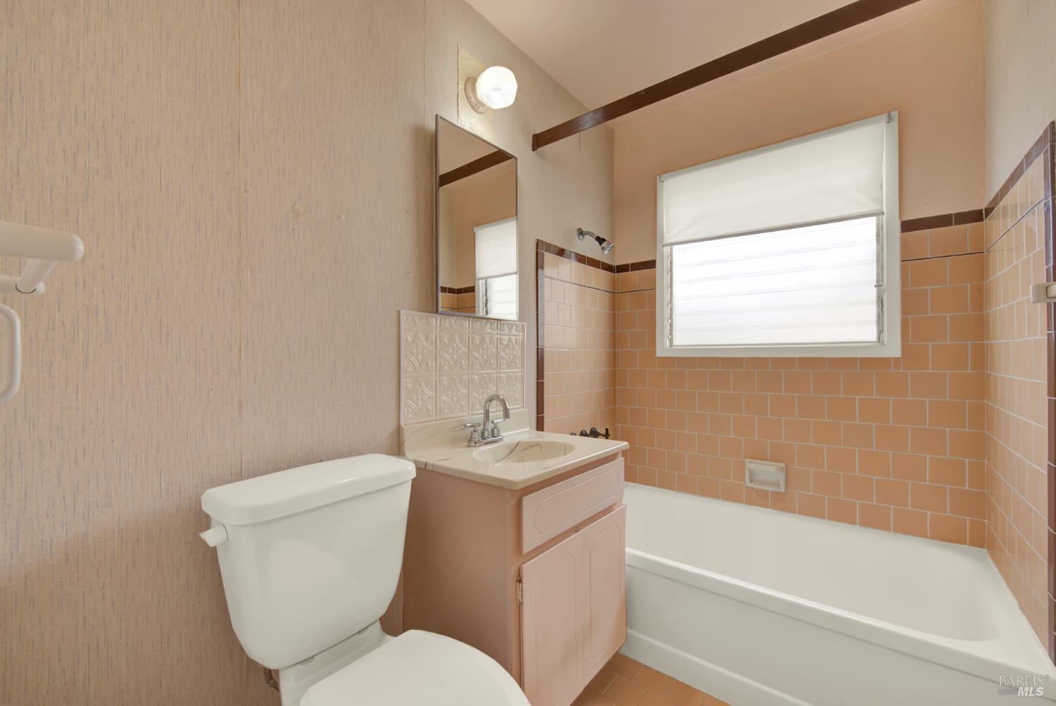 Detail Gallery Image 34 of 64 For 285 Homewood Ave, Napa,  CA 94558 - 2 Beds | 1 Baths