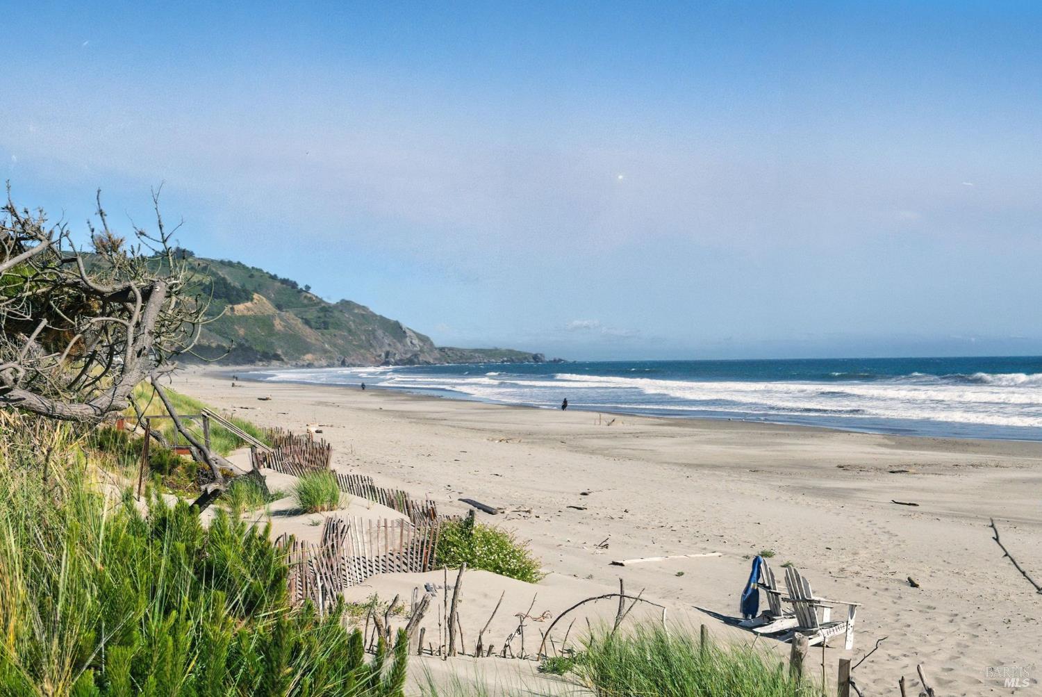 Detail Gallery Image 34 of 43 For 8 Rafael Patio Unkn, Stinson Beach,  CA 94970 - 3 Beds | 2 Baths