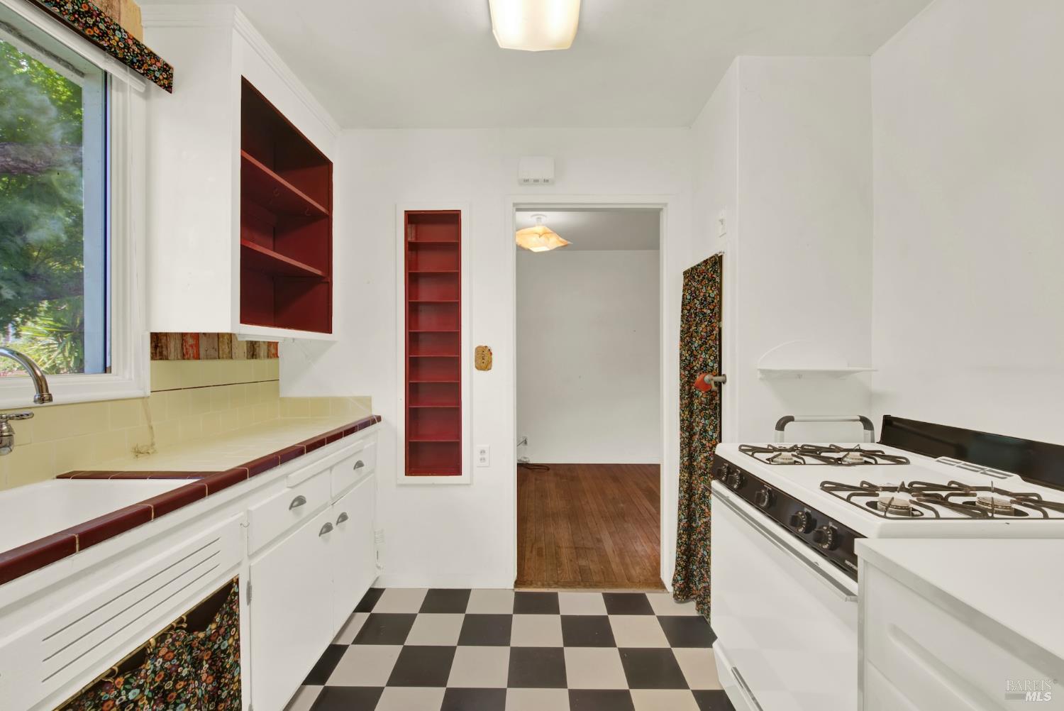 Detail Gallery Image 30 of 64 For 285 Homewood Ave, Napa,  CA 94558 - 2 Beds | 1 Baths