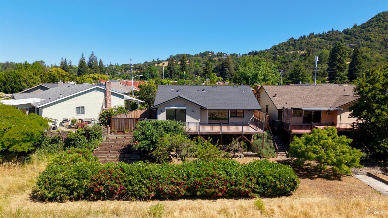 Detail Gallery Image 33 of 48 For 1306 Pinon Dr, Healdsburg,  CA 95448 - 2 Beds | 2/1 Baths