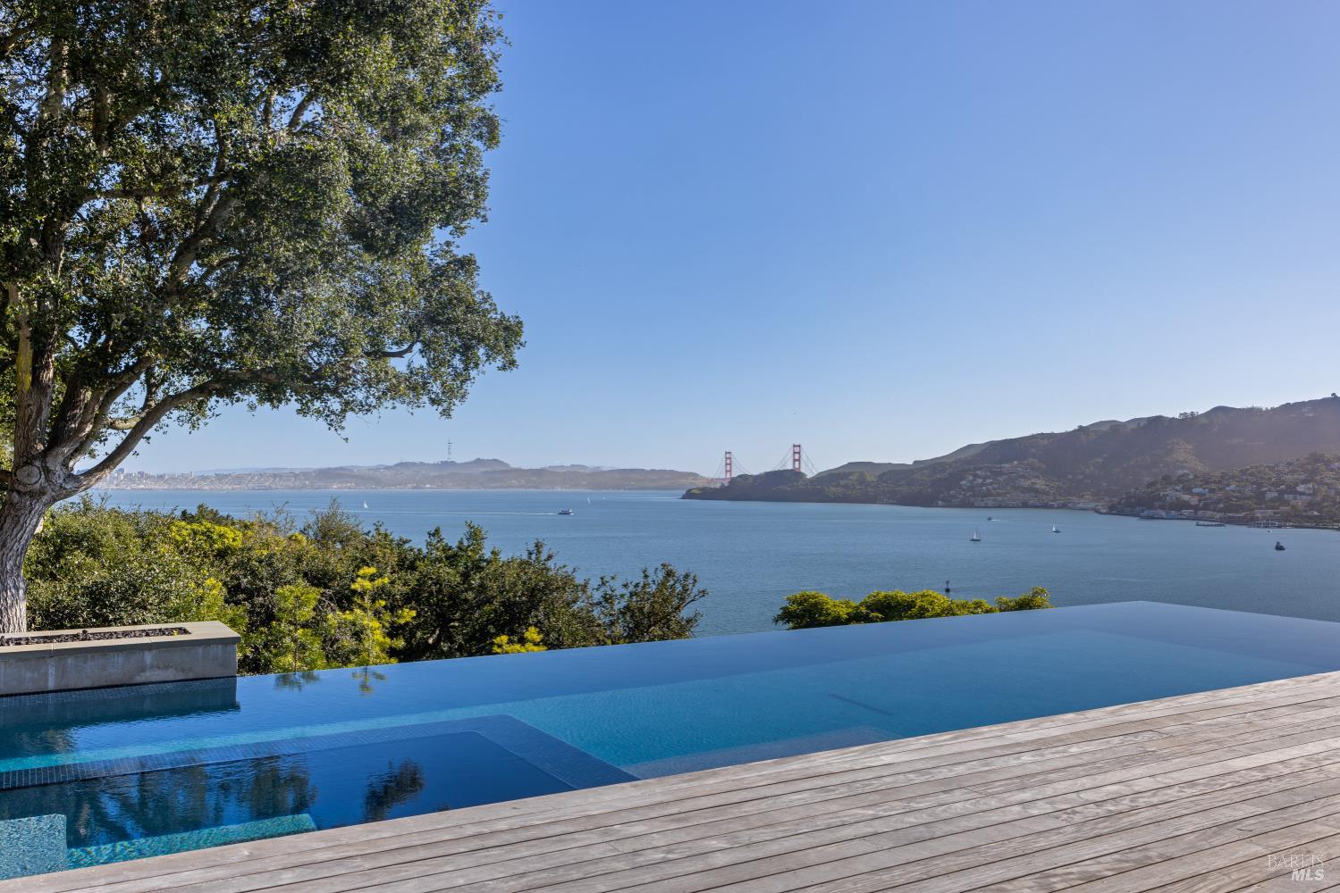 Detail Gallery Image 5 of 64 For 22 Eucalyptus Rd, Belvedere,  CA 94920 - 5 Beds | 4/2 Baths