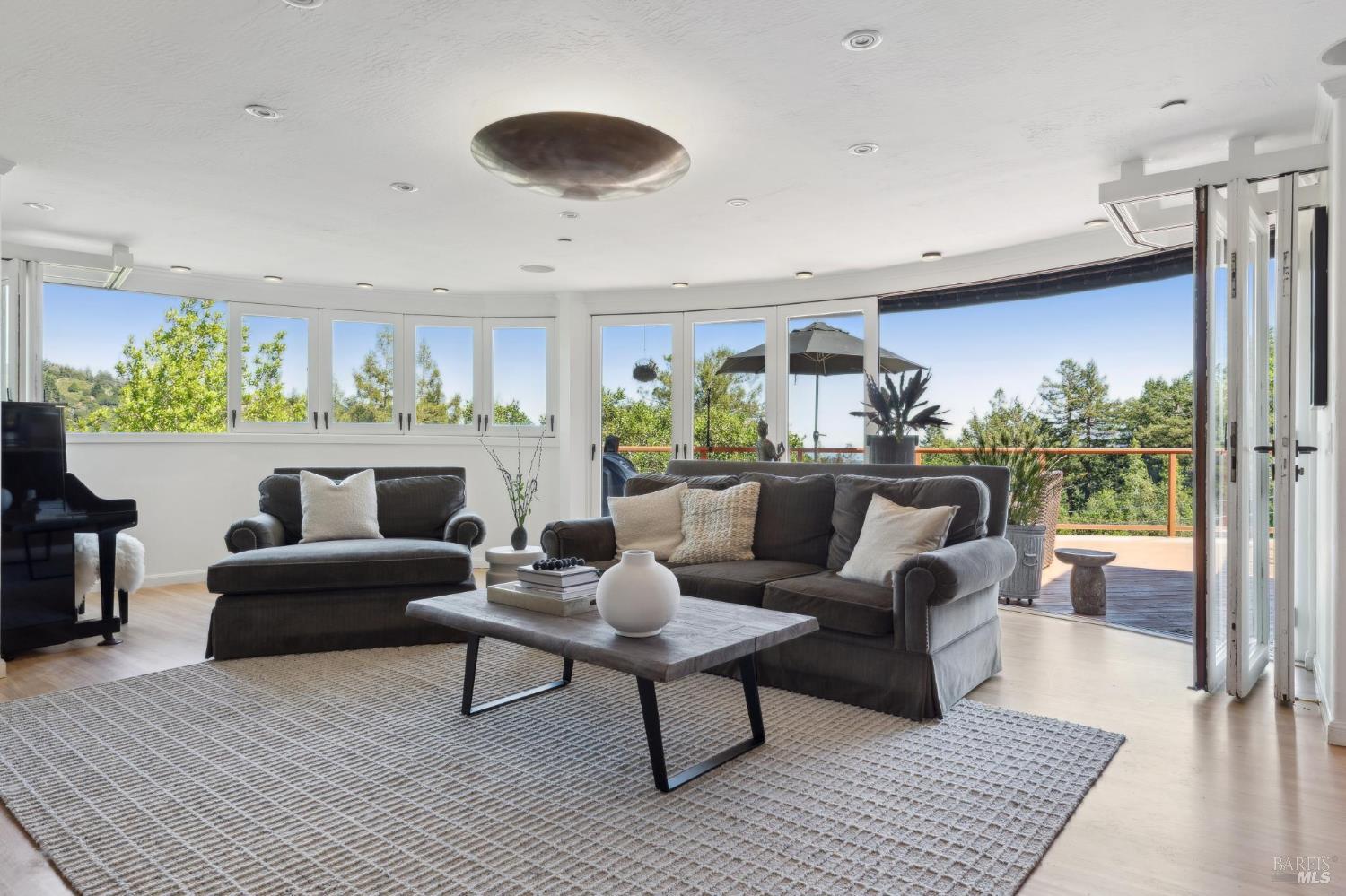 Detail Gallery Image 7 of 54 For 222 Marguerite Ave, Mill Valley,  CA 94941 - 4 Beds | 5 Baths