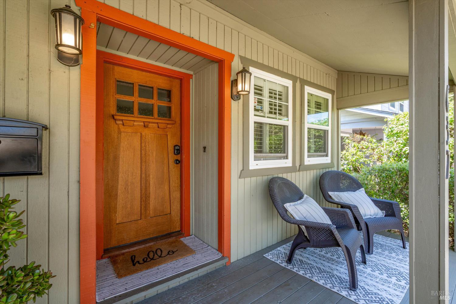 Detail Gallery Image 4 of 44 For 632 E K St, Benicia,  CA 94510 - 2 Beds | 2 Baths