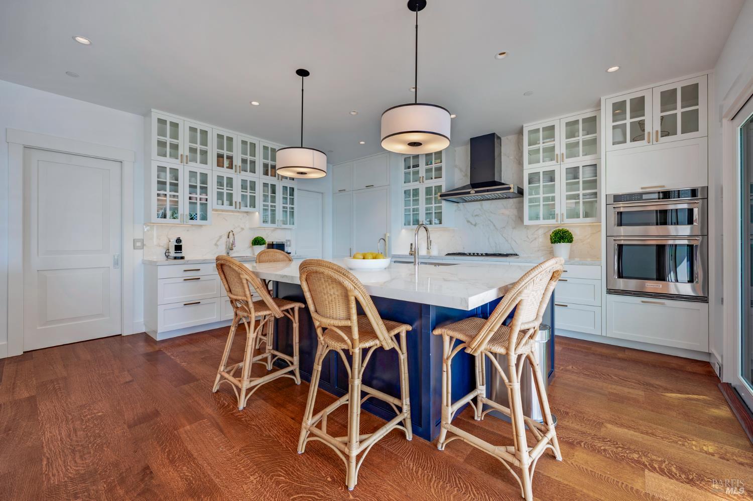 Detail Gallery Image 20 of 64 For 22 Eucalyptus Rd, Belvedere,  CA 94920 - 5 Beds | 4/2 Baths