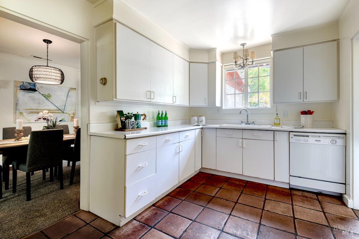 Detail Gallery Image 22 of 45 For 11 Inverness Way, Inverness,  CA 94937 - 3 Beds | 2 Baths
