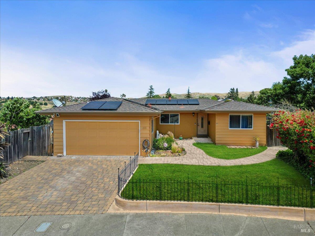 Detail Gallery Image 1 of 31 For 112 Aragon Ct, Vallejo,  CA 94591 - 3 Beds | 2 Baths