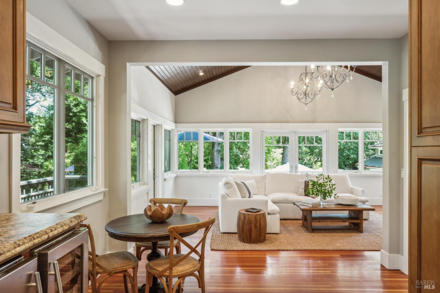 Detail Gallery Image 25 of 94 For 880 W Agua Caliente Rd, Sonoma,  CA 95476 - 4 Beds | 3 Baths