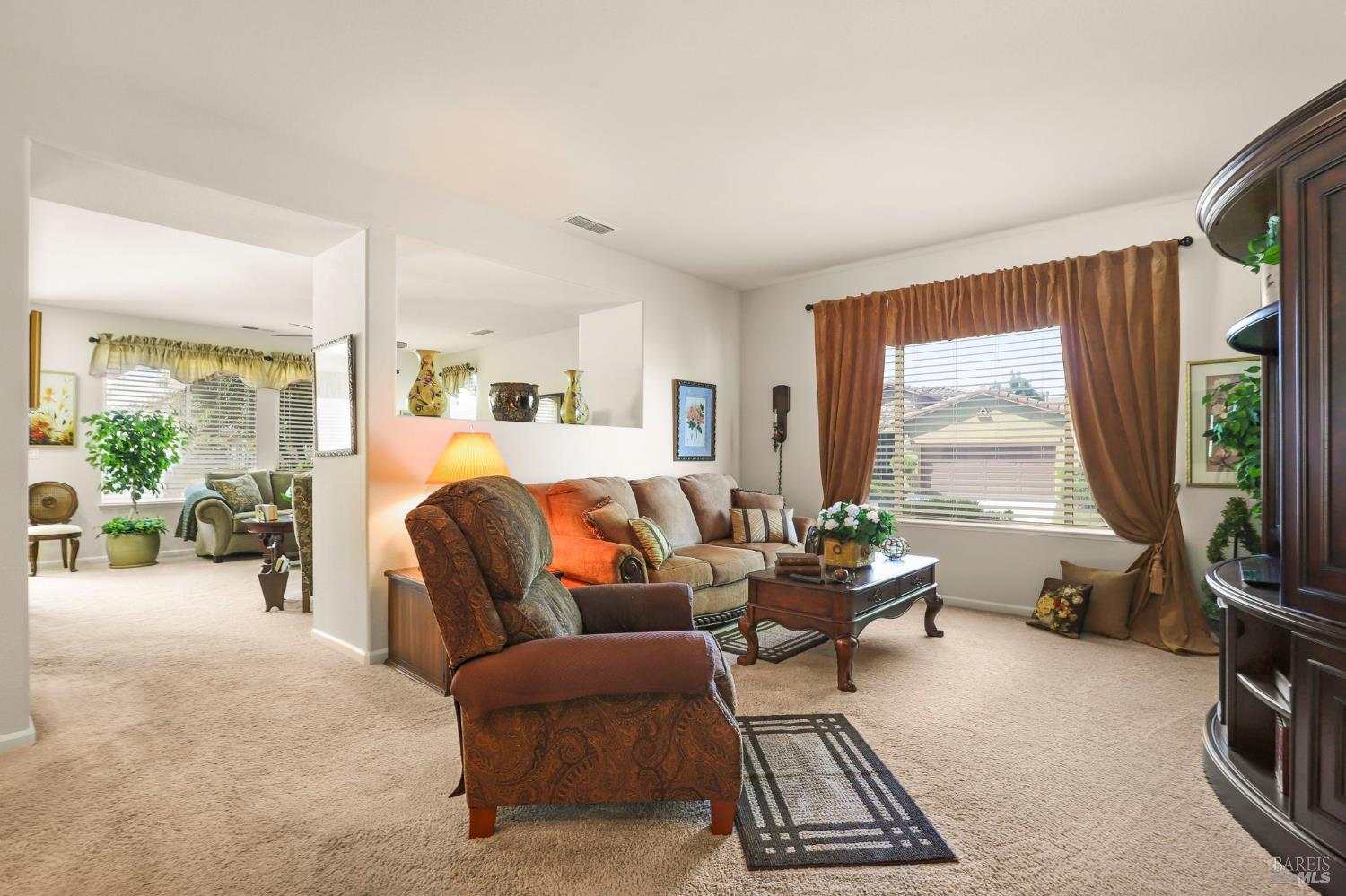 Detail Gallery Image 5 of 38 For 500 Coronado Way, Rio Vista,  CA 94571 - 3 Beds | 2 Baths