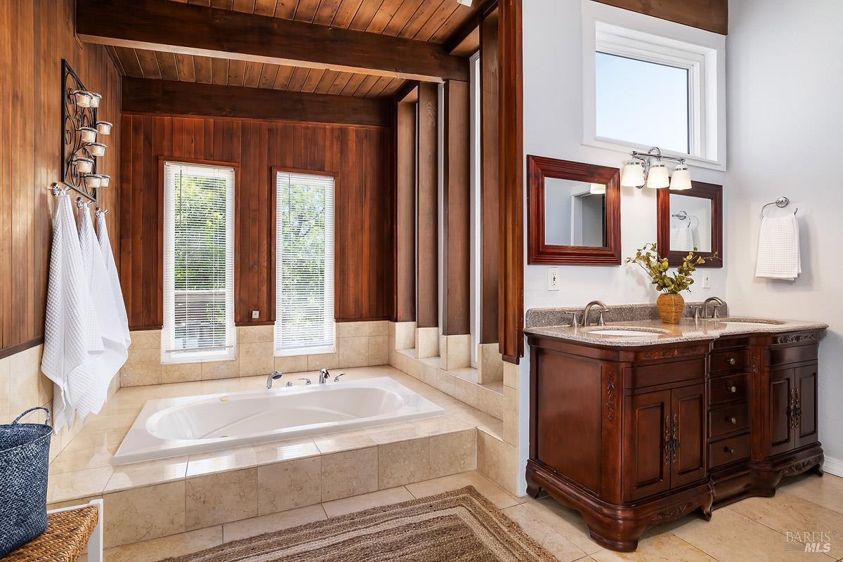 Detail Gallery Image 21 of 53 For 25 Wimbledon Ct, Novato,  CA 94949 - 4 Beds | 3/1 Baths