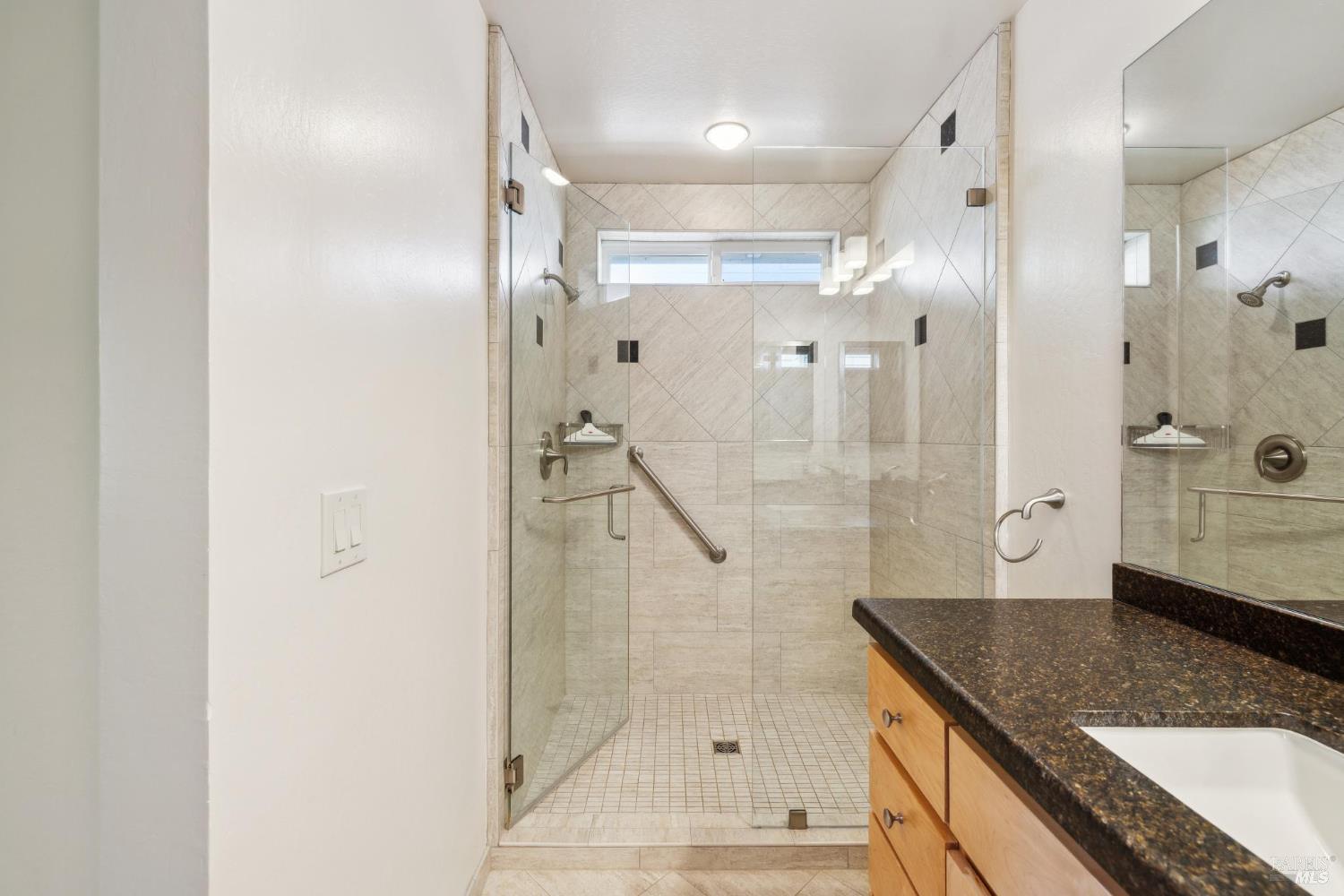 Detail Gallery Image 18 of 35 For 1506 Cerro Sonoma Cir, Petaluma,  CA 94954 - 3 Beds | 2 Baths